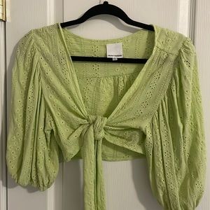 Skylar + Madison tie in front 3/4 sleeve crop top